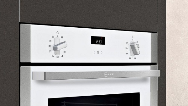 Духовой шкаф NEFF B1ACE3FW0R купить с доставкой по Москве и Московской области в интернет-магазине ЕвроТехно